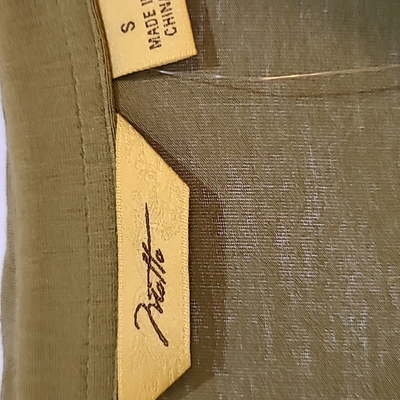 NWOT Motto olive 95%rayon/5% knit shift with mini ruffled button collar. S. - Picture 6 of 7